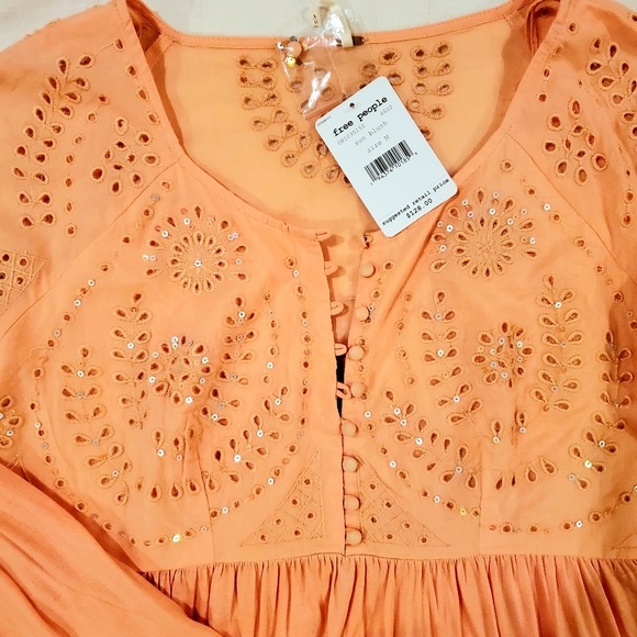 Free People Sea of Love Bell Sleeve Tunic Sz M NWT - Picture 5 of 11